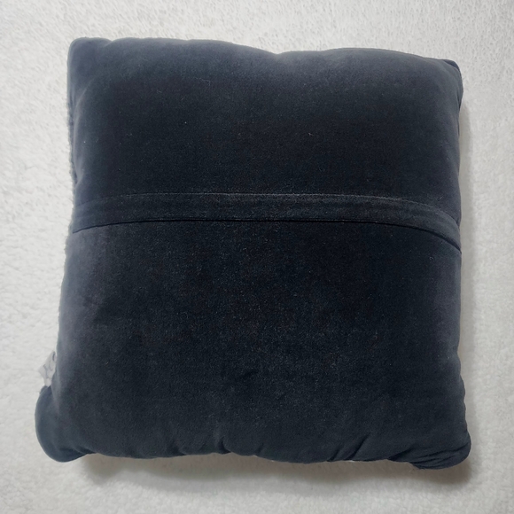 Chandler 4 Corners Sundance Sweet Snowman Decorative Hooked Wool Pillow - Picture 2 of 9